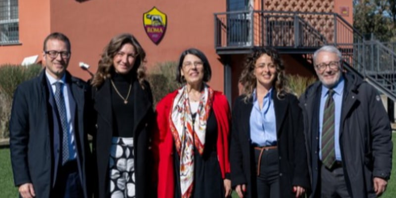 roma-lassessora-alla-scuola-in-visita-al-liceo-scientifico-sportivo-del-club-2,