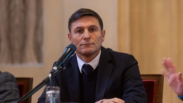 zanetti-il-bel-gesto-del-figlio-non-passa-inosservato-i-tifosi-dellinter-impazziscono-2,