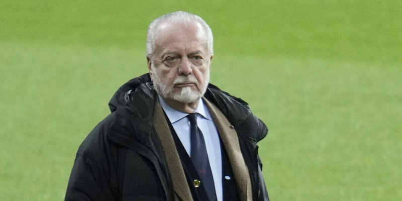 Napoli, niente ritiro dopo il ko a Empoli: De Laurentiis congela tutto