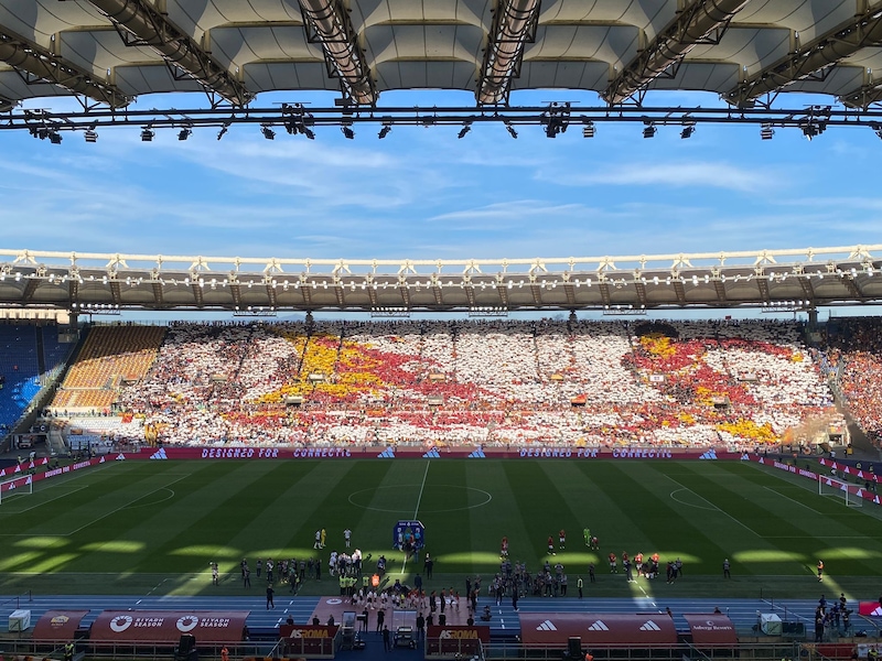 roma-lomaggio-a-di-bartolomei-prima-del-derby-tra-video-cori-e-una-scritta-2,