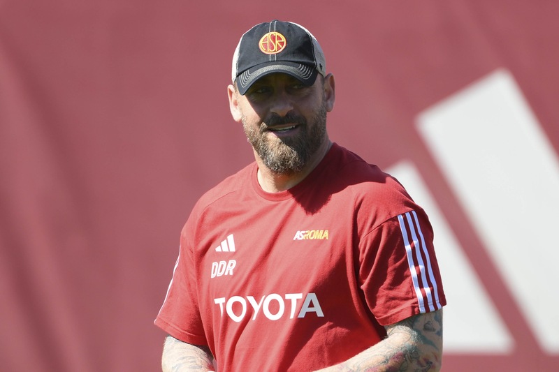 Roma, De Rossi: "A Udine non dobbiamo ripetere Lecce. Abraham titolare? Vediamo..."