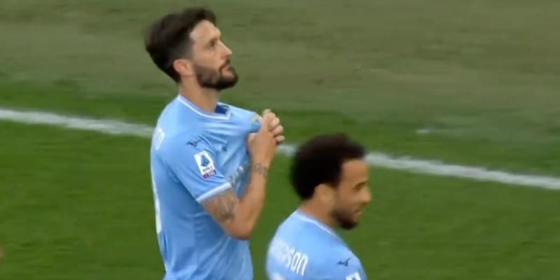 Lazio, Luis Alberto segna al Genoa: l'esultanza sorprende tutti