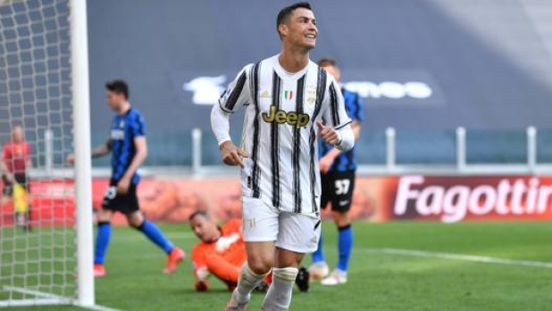 Caso stipendi: Ronaldo ha vinto l'arbitrato, la Juve dovrà dargli i 19,5 milioni di euro di arretrati