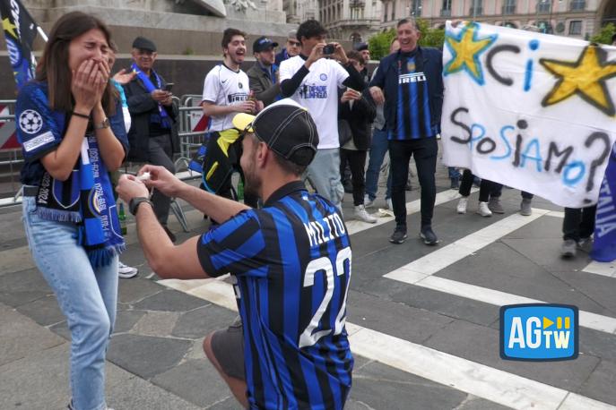 Video, proposta di matrimonio alla festa scudetto dell’Inter