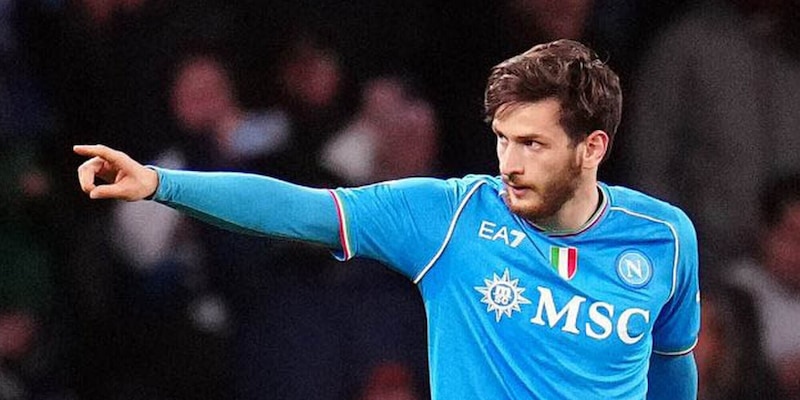 Kvaratskhelia, il Psg va all'attacco ma il Napoli offre il rinnovo e la 7 1 Kvaratskhelia, il Psg va all'attacco ma il Napoli offre il rinnovo e la 7