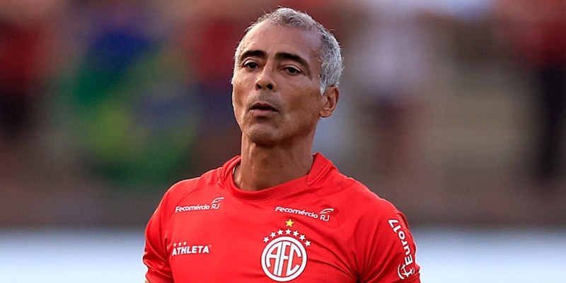 Romario: "Oggi farei più di 2mila gol perché i giocatori sono molto stupidi"