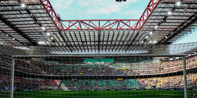 Champions, finale del 2027 a San Siro: decisione sospesa dalla Uefa