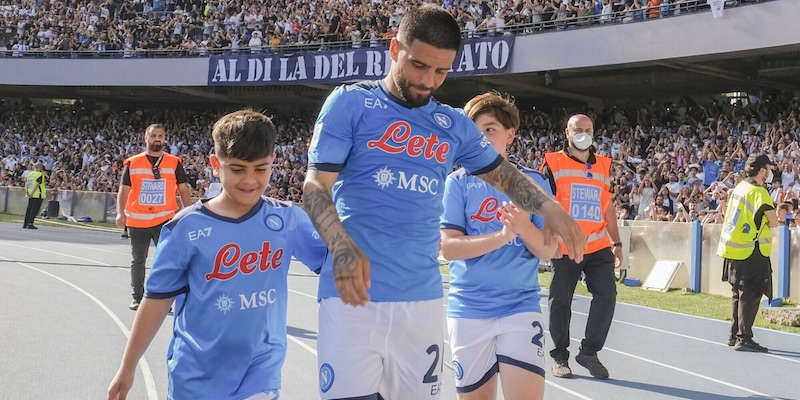 Insigne, la luce dopo il buio: è diventato di nuovo papà