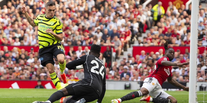 L'Arsenal batte lo United 1-0: Trossard riporta in vetta Arteta