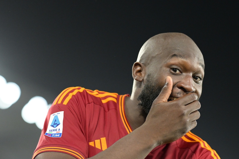 Lukaku diffidato e ammonito, con il Genoa l'addio alla Roma