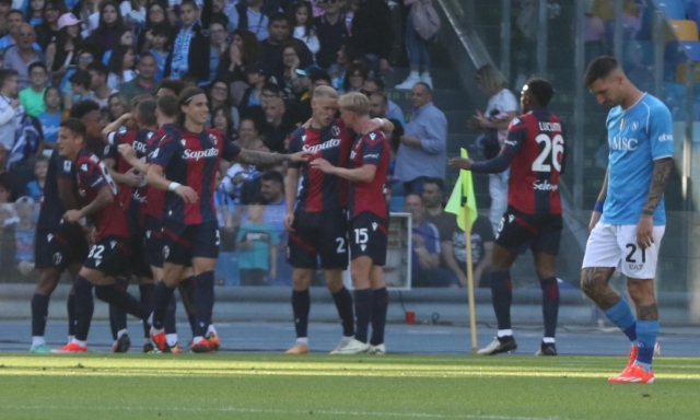 Bologna da sogno! Ndoye e Posch stendono il Napoli, sorpasso alla Juve. Zirzkee ko, esce in lacrime