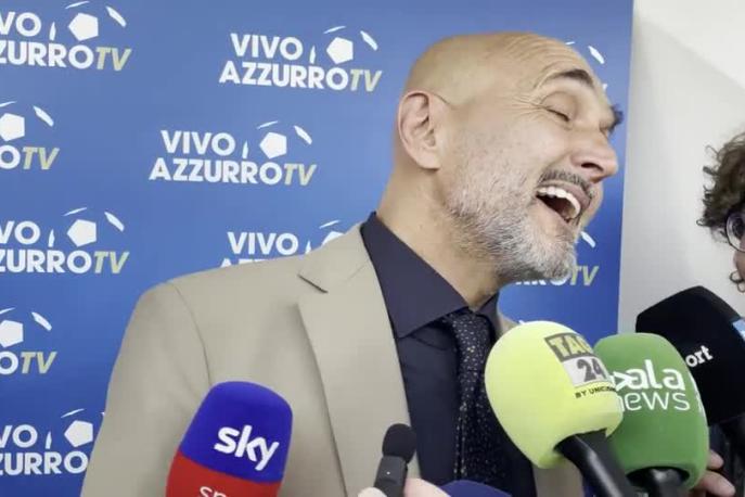 Spalletti dribbla le domande sul Napoli: "Prego?"