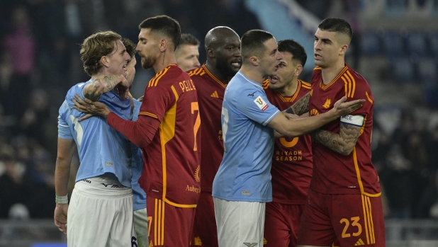 Roma e Lazio, che figuraccia: aggrappate all'Atalanta per un posto in Champions