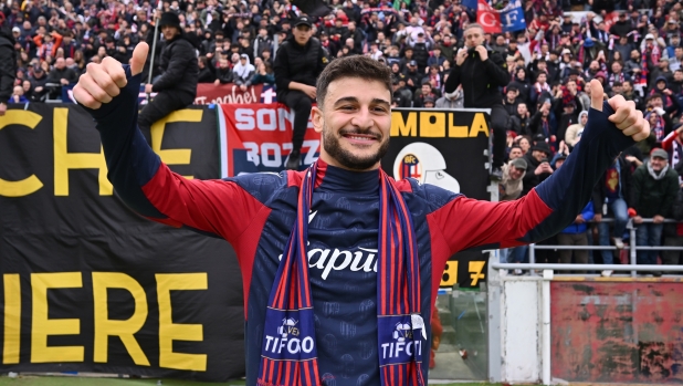 Orsolini: "Ho pianto per la Champions. Sinisa, Motta, la fascia: vi racconto il mio Bologna"