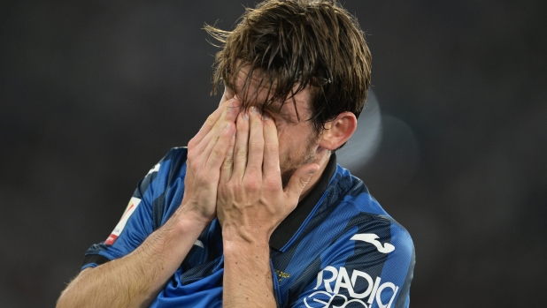 Atalanta, niente De Roon a Dublino: lesione al bicipite femorale