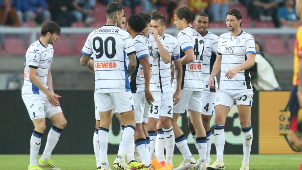 De Ketelaere e Scamacca in gol: l'Atalanta vince a Lecce e si qualifica per la Champions