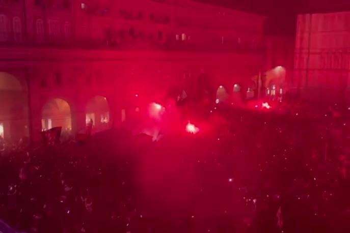 Bologna, che festa! In migliaia per la Champions