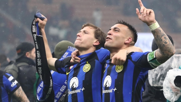 I messaggi a Oaktree dalle bandiere dell'Inter: "Lautaro e Barella da blindare"