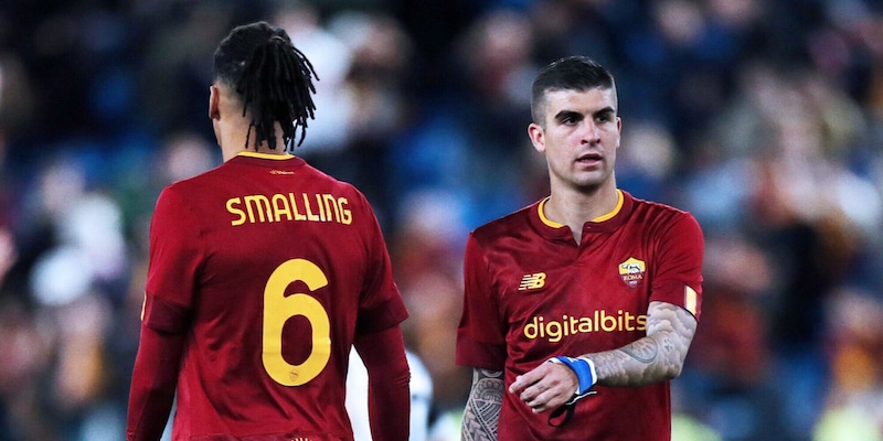 Roma, da Smalling a Mancini: chi parte e chi resta in difesa