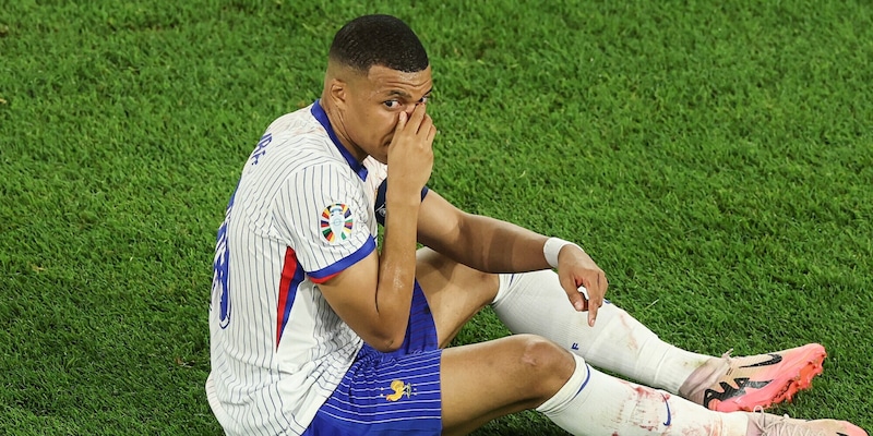 Mbappé scherza dopo l'infortunio: il siparietto sui social