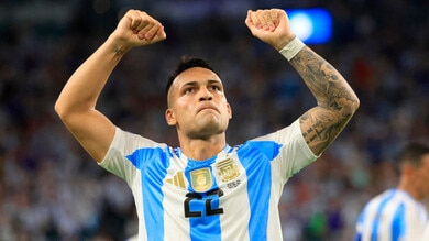 Doppio Lautaro, Paredes sbaglia un rigore: Argentina ai quarti di Coppa America