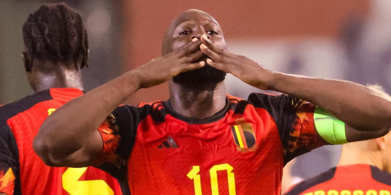 Lukaku spiazza tutti: "Mi mancano il Belgio e i figli. E basta benzina sul fuoco"