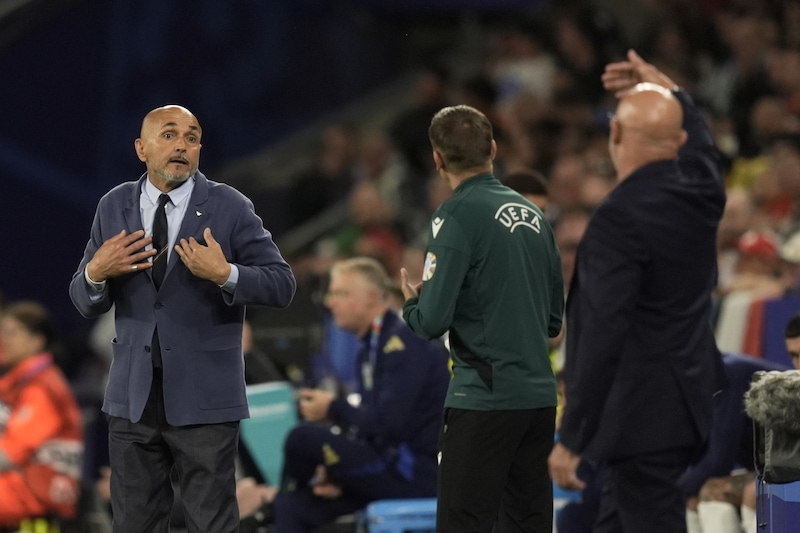 Scintille De La Fuente e Spalletti: scontro a bordocampo durante Spagna-Italia