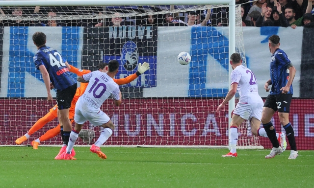 Cinque gol a Bergamo: la Fiorentina vince il recupero, niente 3° posto per l'Atalanta