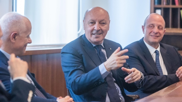 Marotta: "Carichi insostenibili e rischio di infortuni, si gioca troppo. Barella è a oltre 50 partite"