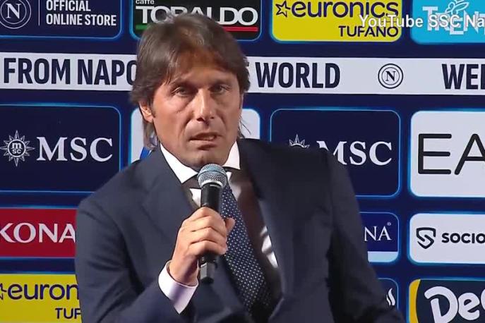 Conte risponde a Ibra: "Ha detto che sono un manager? Da altre parti questo dà fastidio"