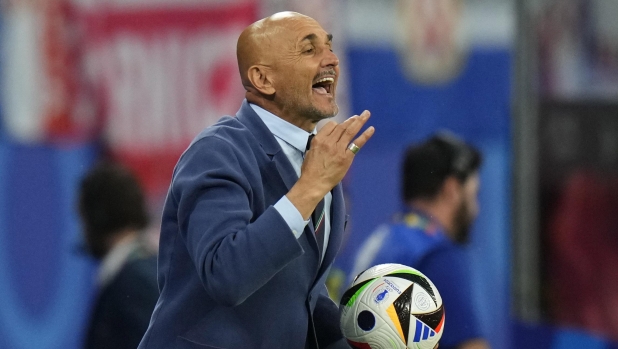 Spalletti: "Dimarco non è recuperabile per la Svizzera. Bastoni da valutare"