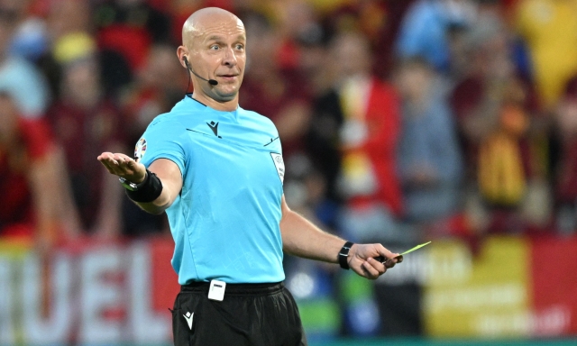 Per Italia-Svizzera c'è Marciniak, l'arbitro della finale mondiale