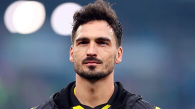 Calafiori saluta Bologna, Hummels e non solo: le alternative rossoblù