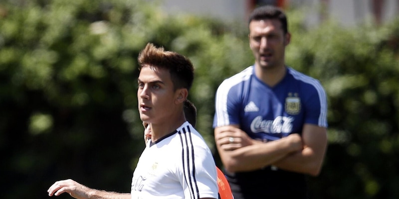 Argentina, Scaloni su Dybala: "Non convocarlo mi ha spezzato il cuore"