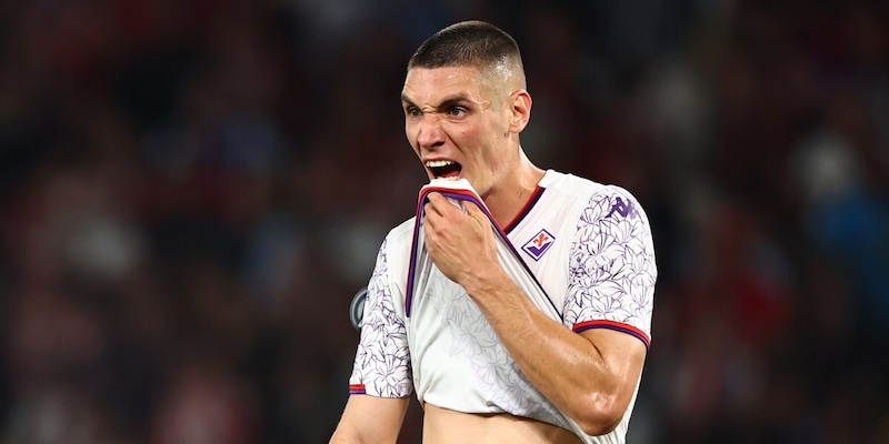 Fiorentina, Milenkovic vicinissimo al Nottingham Forest: le cifre