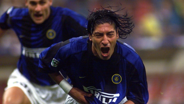 Zamorano: "Ecco come nacque la maglia 1+8. Fu colpa di Ronaldo il fenomeno..."