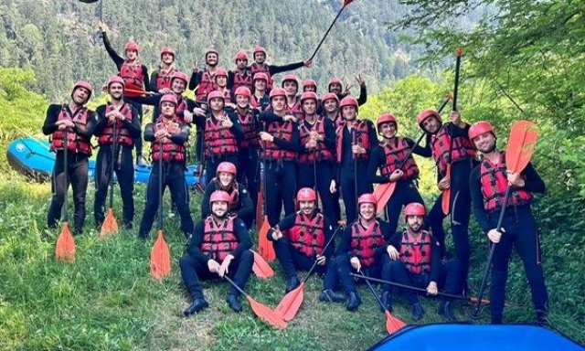 Il Bologna si diverte col rafting e... aspetta Hummels: oggi la risposta del tedesco?