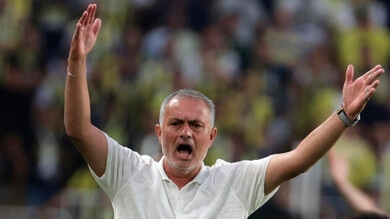 Mourinho furioso, Fenerbahce eliminato: "Non dico altro, andate a rivedervi Roma-Siviglia”