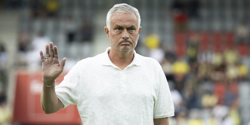 Fenerbahce, rivelazione su Mourinho: "Controlla tutto e a fine allenamento..."