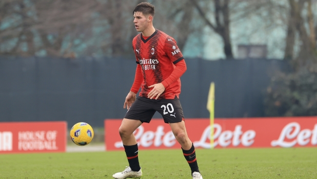 Ufficiale: Milan, via Pellegrino: andrà in prestito all'Independiente