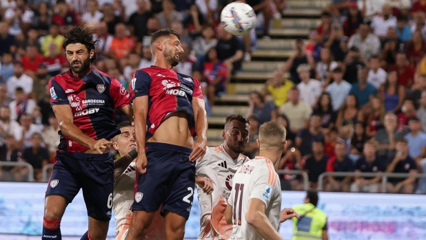 LIVE Cagliari-Roma 0-0 al 45': tante occasioni per i sardi, soffre De Rossi