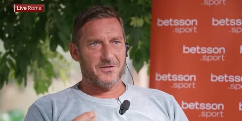 Totti: "Il mercato della Roma? Non mi convince". Poi parla di De Rossi