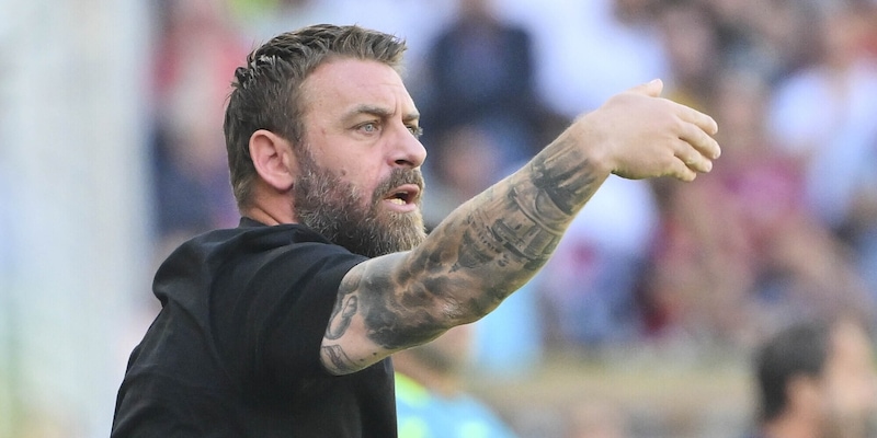 De Rossi diretta dopo Genoa-Roma, le parole del tecnico in tv e in conferenza stampa LIVE