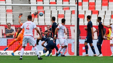 Cosenza, punto di cuore a Bari. Pari Sassuolo-Spezia, occasione Pisa