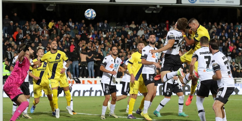 Cesena-Modena, derby con gol e senza vincitori: 2-2