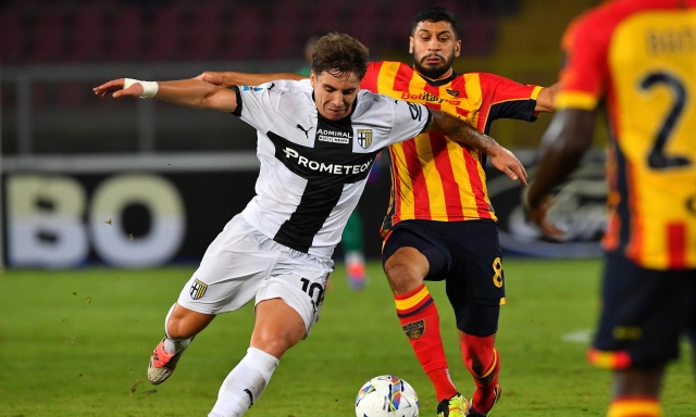Lecce, due punti buttati: spreca il colpo del ko e il Parma lo rimonta nel recupero 1 Lecce, due punti buttati: spreca il colpo del ko e il Parma lo rimonta nel recupero