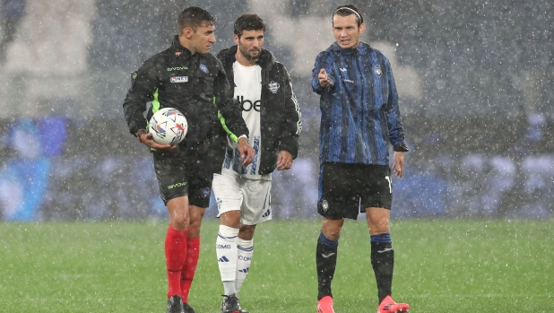 LIVE Atalanta-Como: la pioggia rallenta, si gioca. Calcio d'inizio alle 21.45