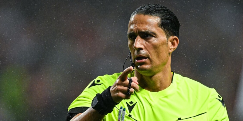 Europa League, scelti gli arbitri per Roma e Lazio: precedenti sfavorevoli