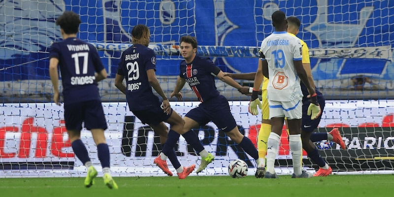 Ligue 1, il Psg vince a Marsiglia e va in fuga: Monaco, prima sconfitta