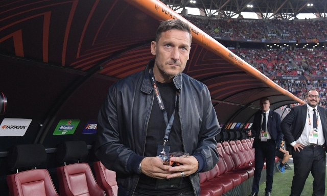 Totti sogna il ritorno: "Mi hanno chiamato varie squadre di A. Il pensiero c'è, mai dire mai..."